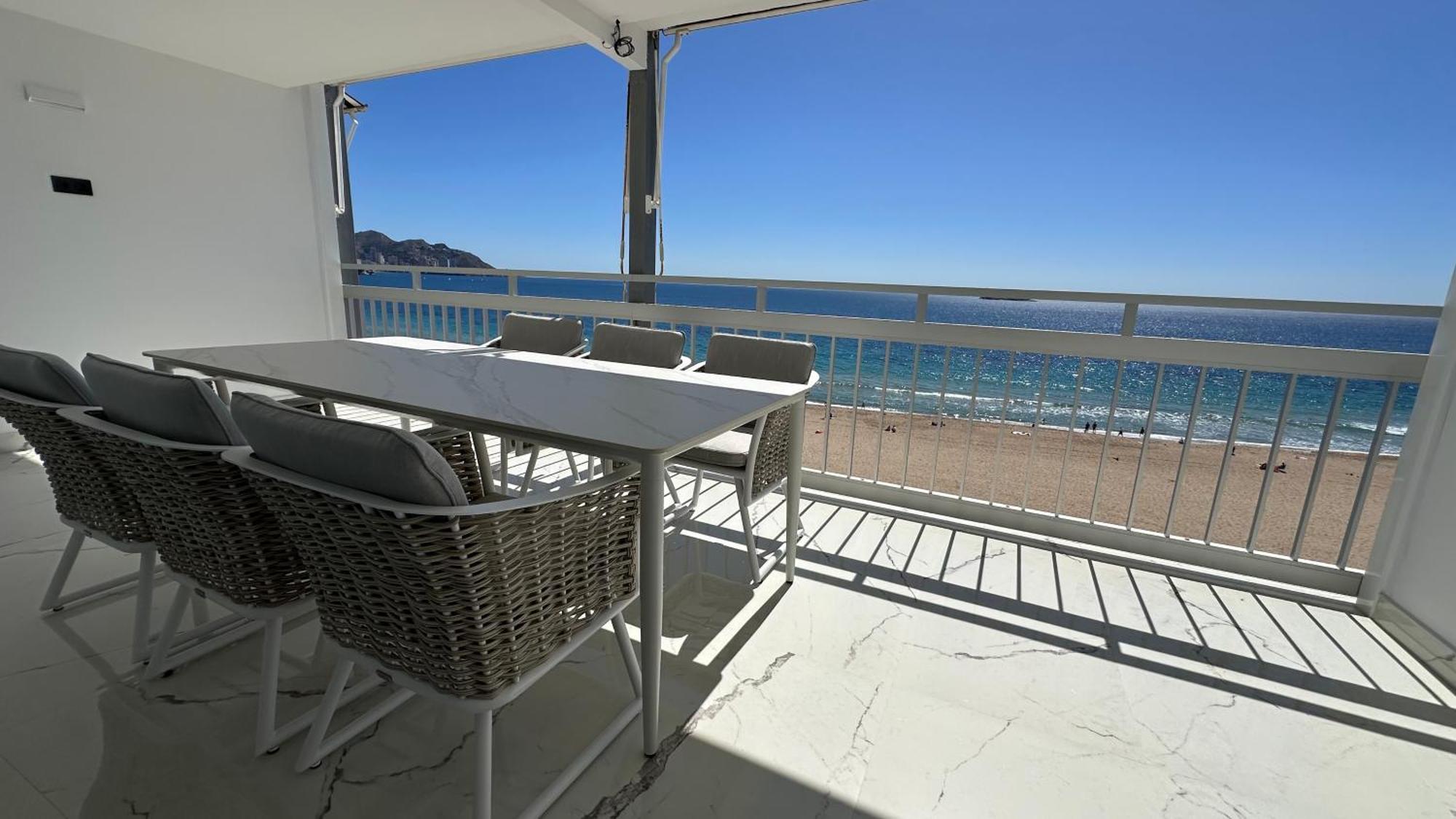 Esmeralda, Benidorm Beachfront Poniente, 1St Line Frontal Seaview, Ocean Terrace Exterior photo